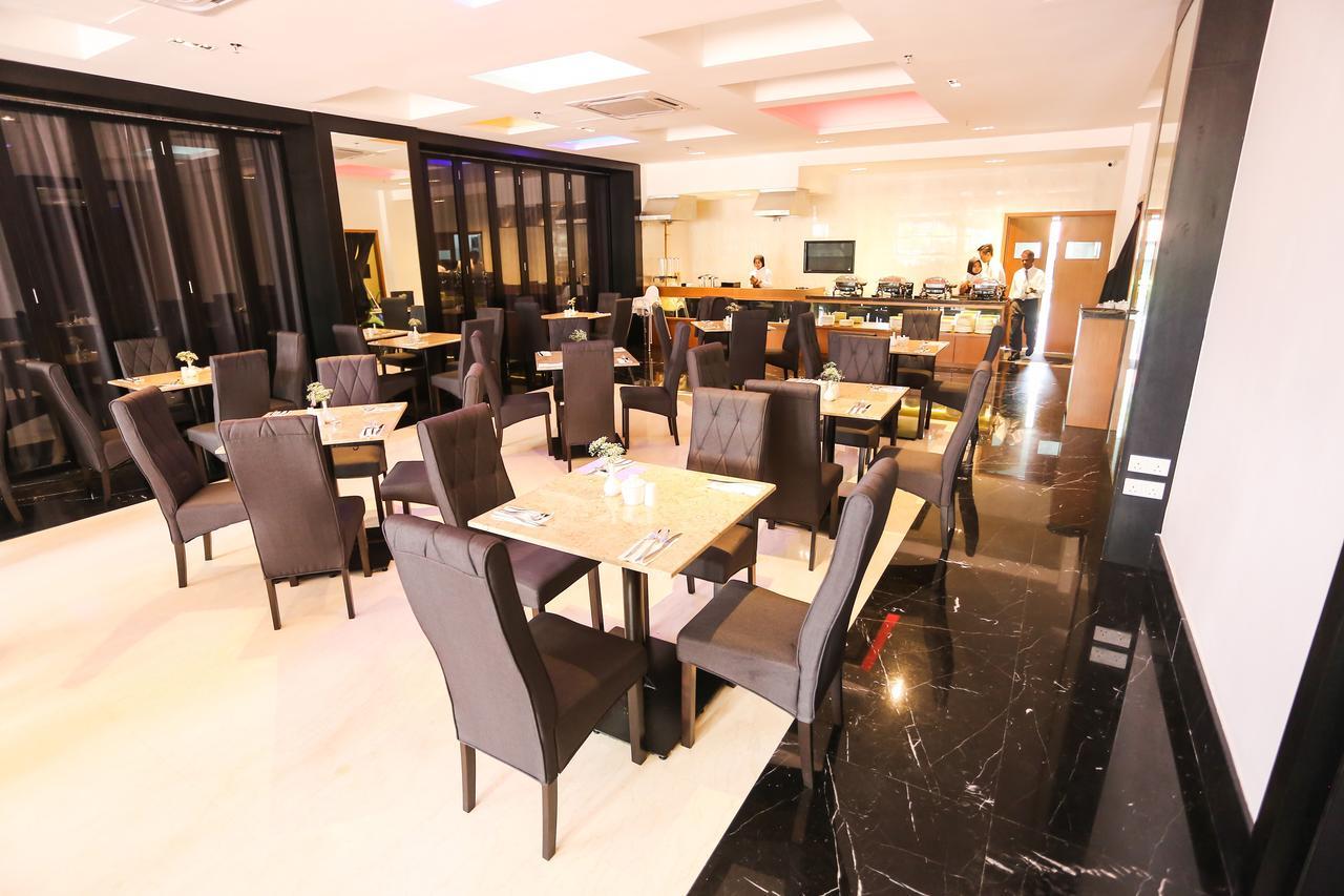 Grand Belllo Jbcc Hotel